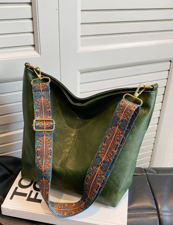 CHIC CROSSBODY HOBO VINTAGE LINE
