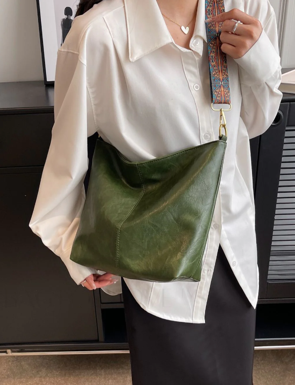 CHIC CROSSBODY HOBO VINTAGE LINE