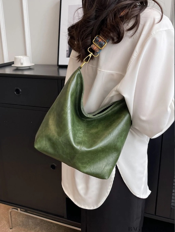 CHIC CROSSBODY HOBO VINTAGE LINE